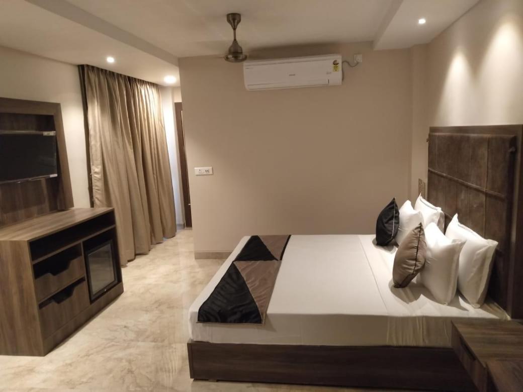 I-Towne' - A Unit Of Hotel Shivam International Deoghar Esterno foto