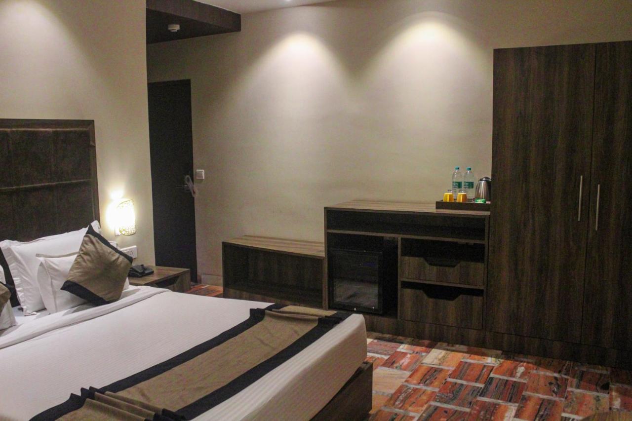 I-Towne' - A Unit Of Hotel Shivam International Deoghar Esterno foto