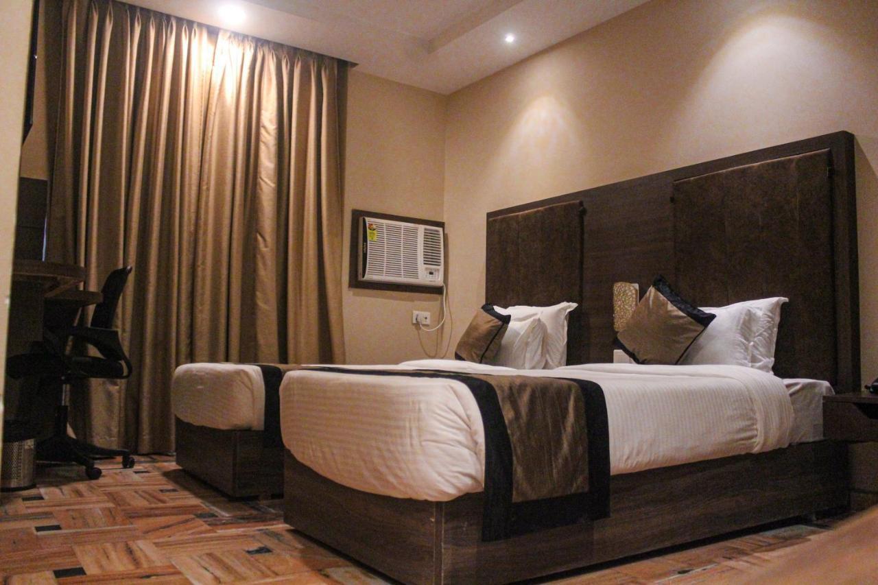 I-Towne' - A Unit Of Hotel Shivam International Deoghar Esterno foto