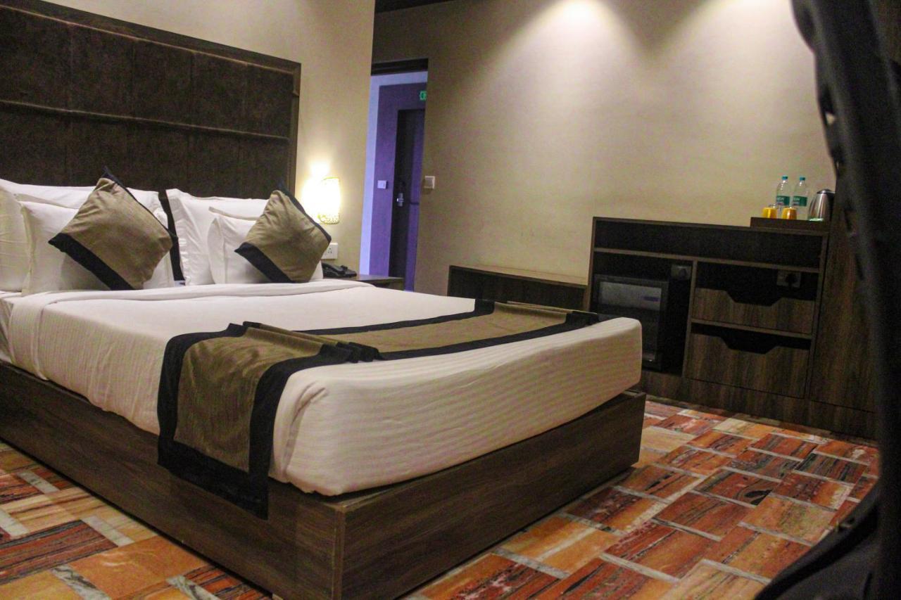 I-Towne' - A Unit Of Hotel Shivam International Deoghar Esterno foto