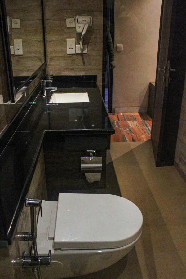 I-Towne' - A Unit Of Hotel Shivam International Deoghar Esterno foto